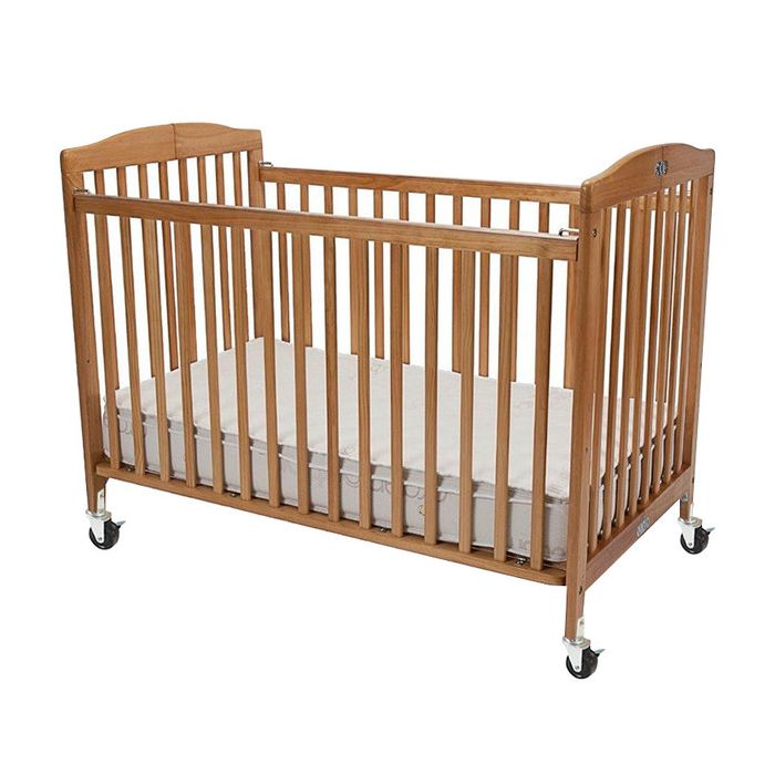 FULL SIZE WOOD CRIB RENTAL 